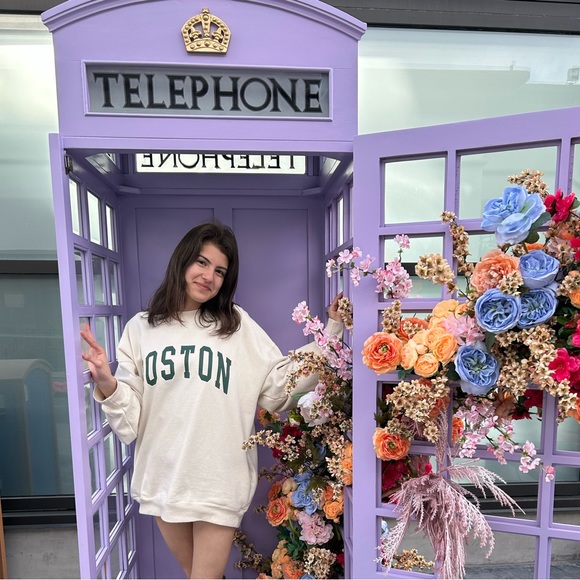 Meet your Posher, Angelica - Picture 3 of 5